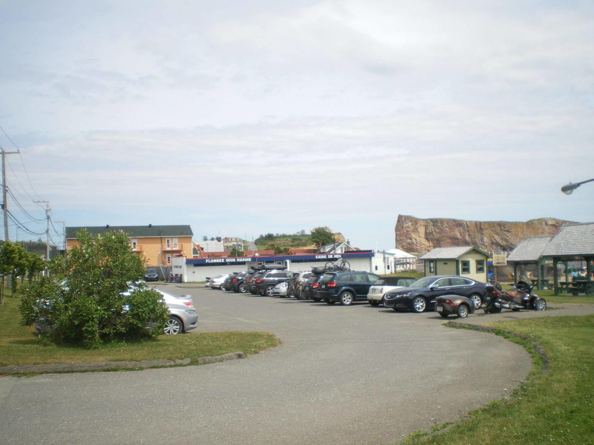 Hotel Motel Manoir De Perce Exterior photo
